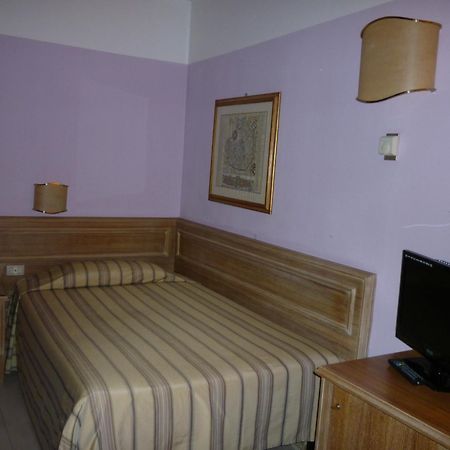 Hotel Ascot Binasco Luaran gambar