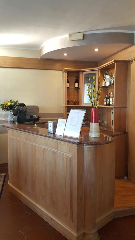 Hotel Ascot Binasco Luaran gambar