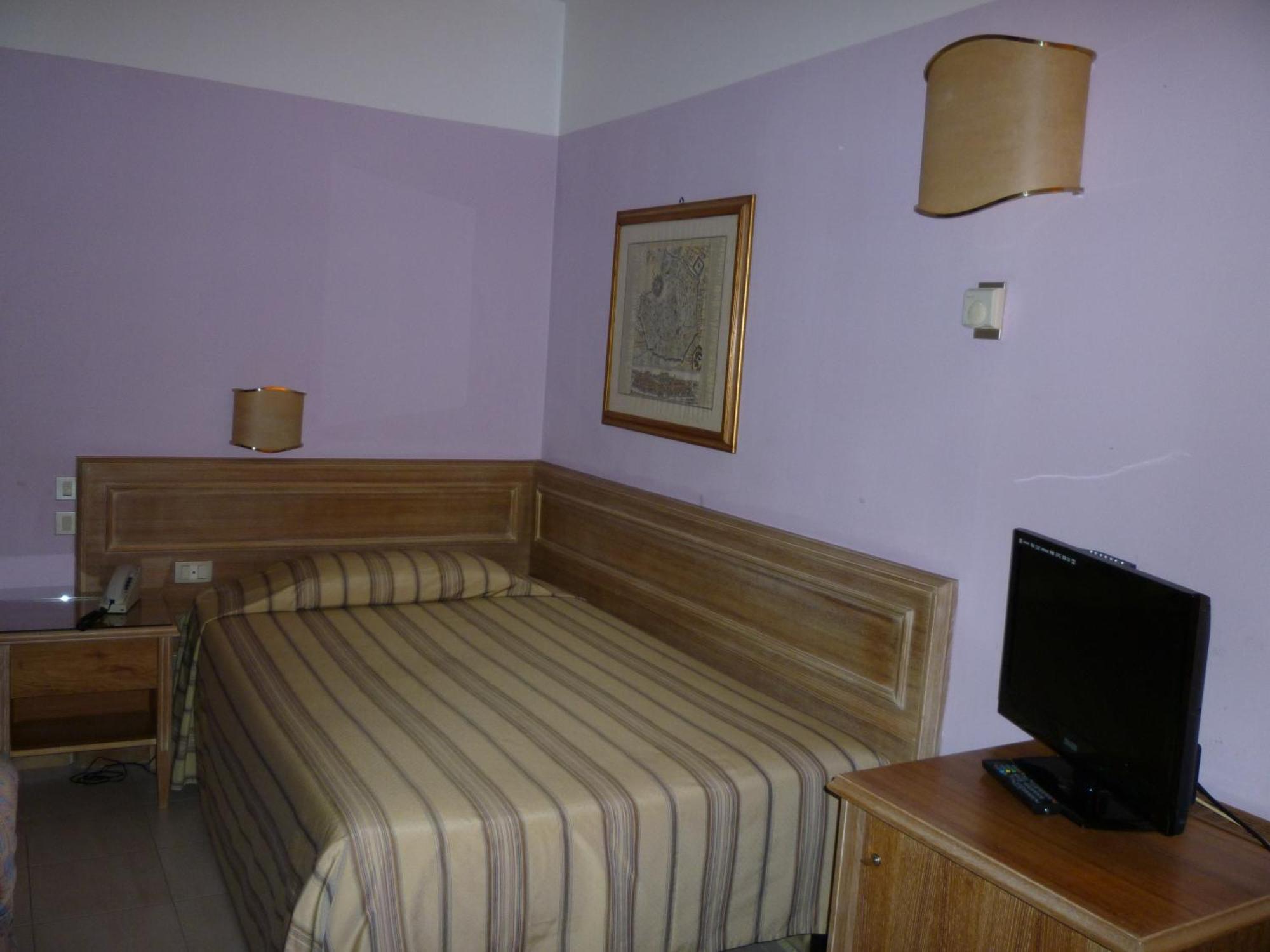 Hotel Ascot Binasco Luaran gambar
